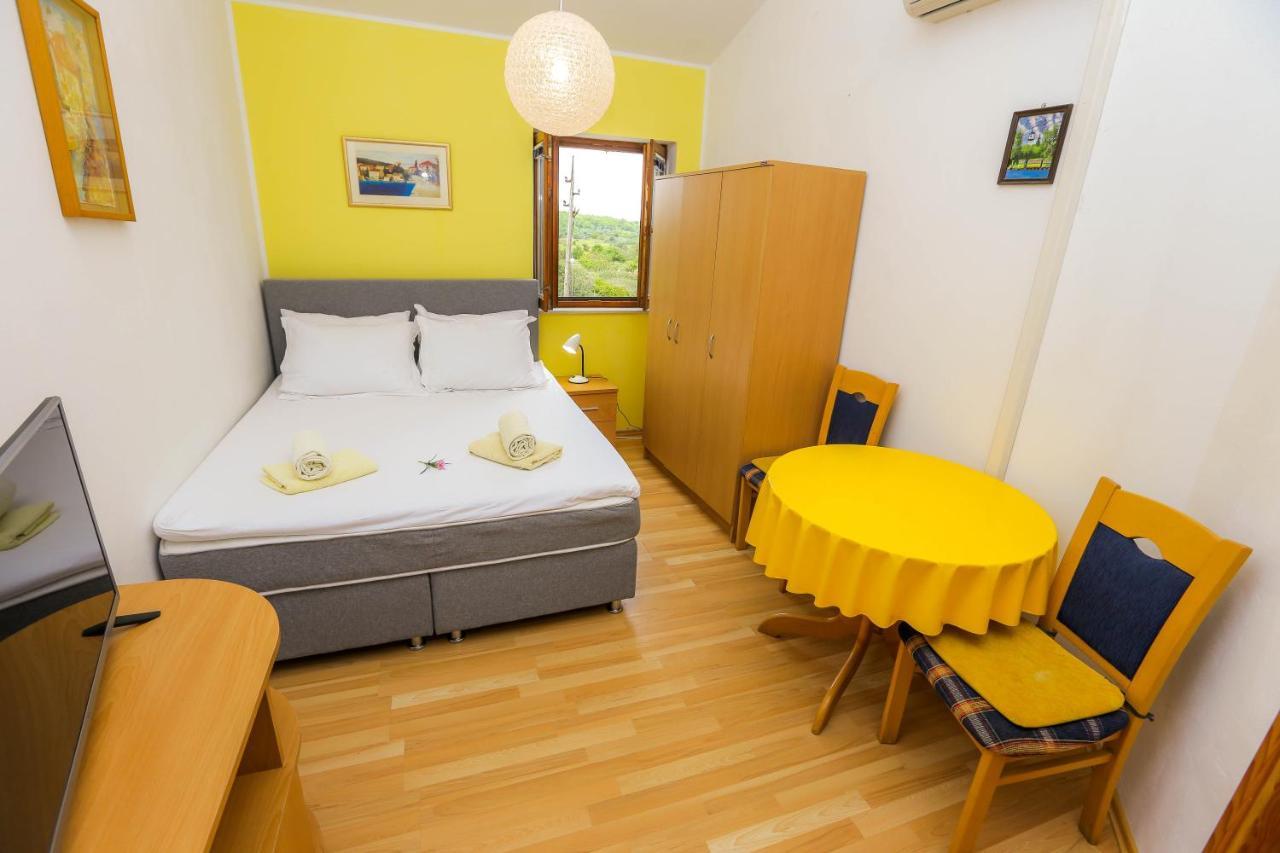 Apartments Maslina Божава Экстерьер фото