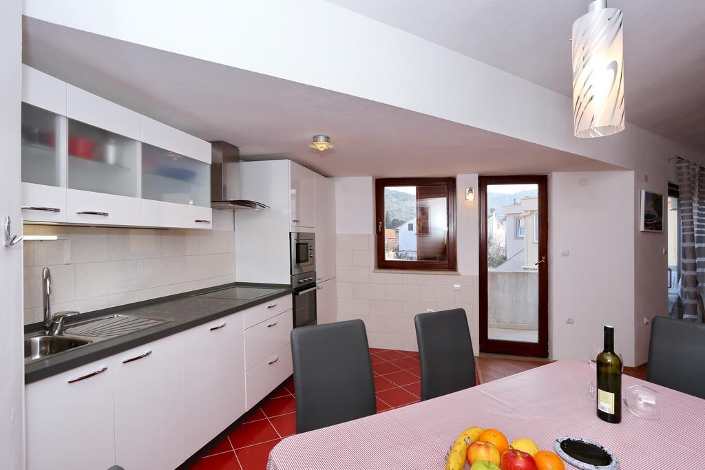 Apartments Maslina Божава Экстерьер фото